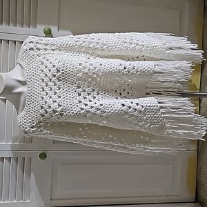 One Size white shaw